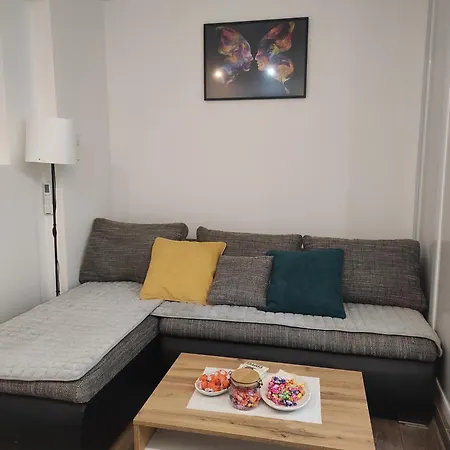 Wood Apartment *