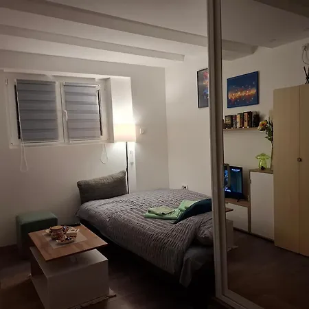 Wood Apartament Belgrad